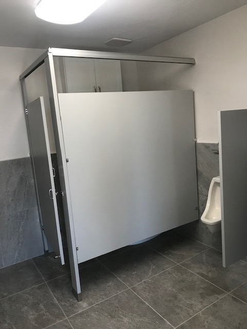 Light grey bathroom partition design
